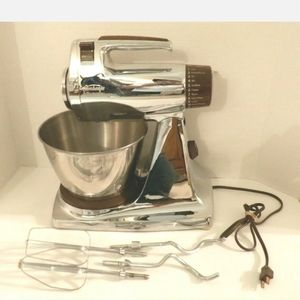 Stand mixer